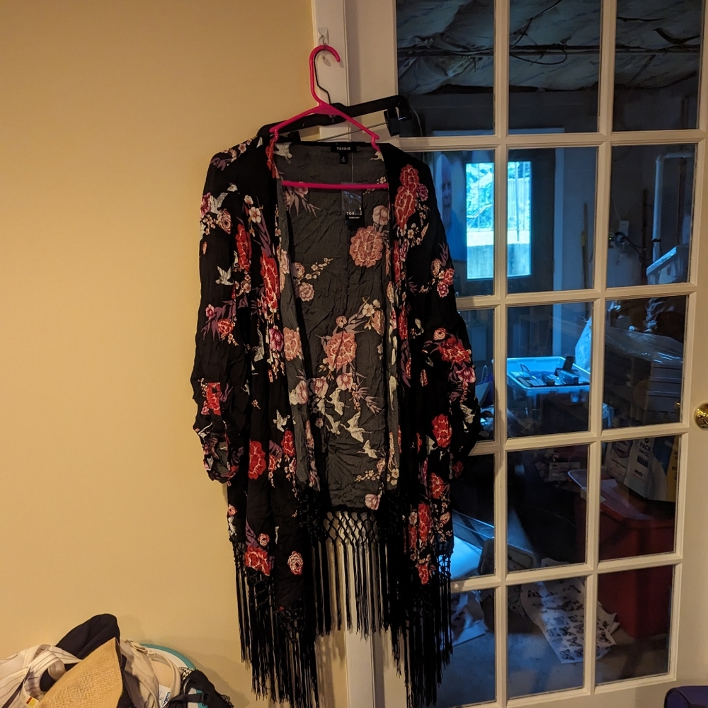 Torrid size 4 cardigan/kimono